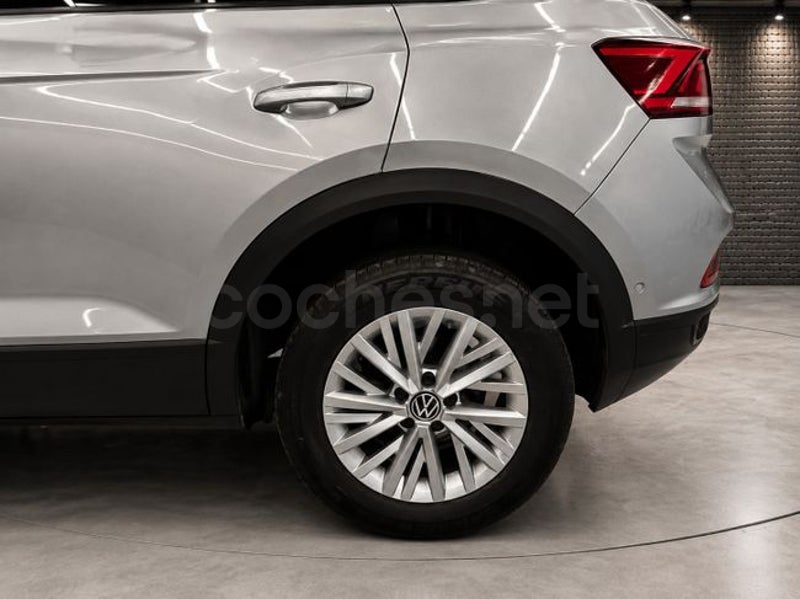 Volkswagen T-roc 2023 — photo 6