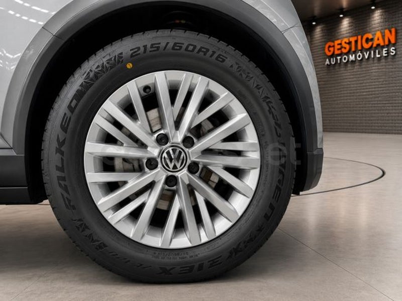 Volkswagen T-roc 2023 — photo 7