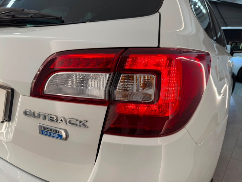 Subaru Outback 2017 — photo 3