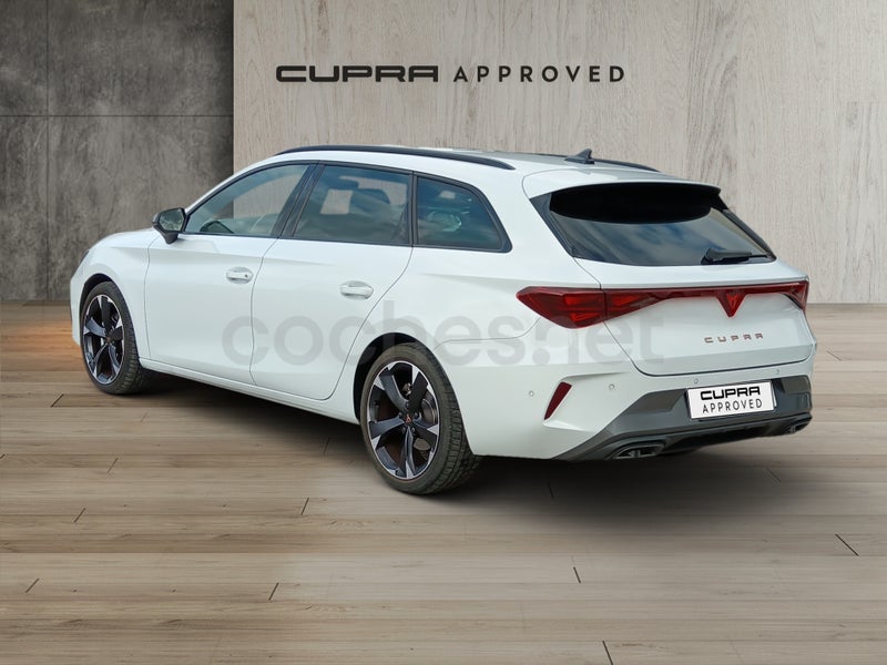 Cupra León 2025 — photo 2