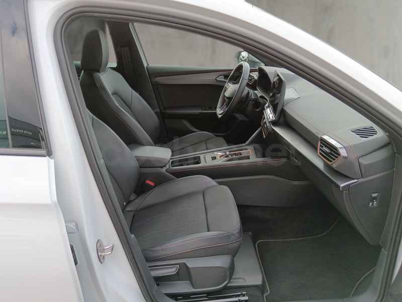 Cupra León 2025 — photo 5
