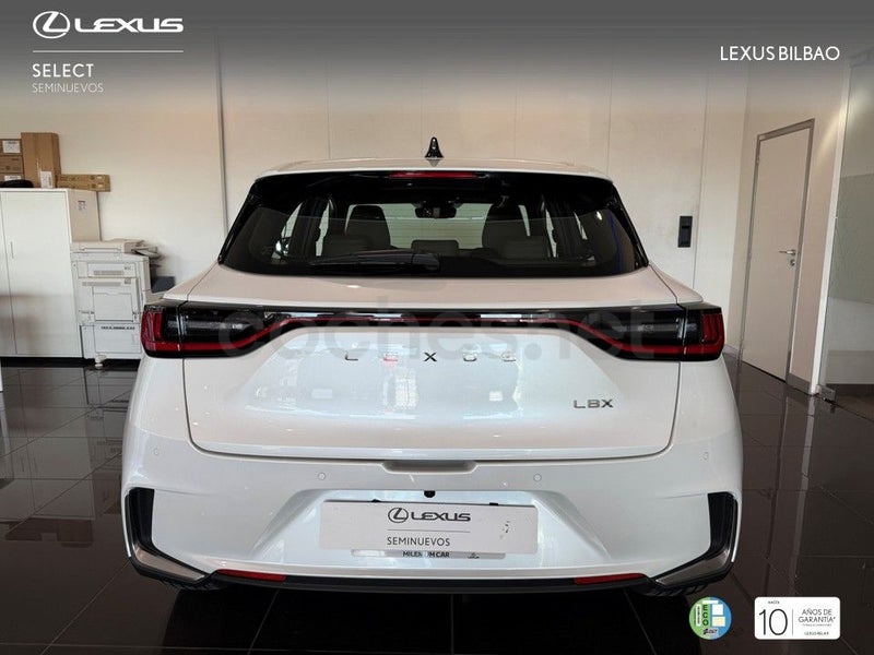 Lexus Lbx 2026 — photo 5