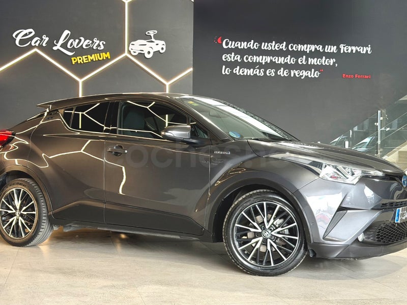 Toyota C-hr 2018 — photo 2