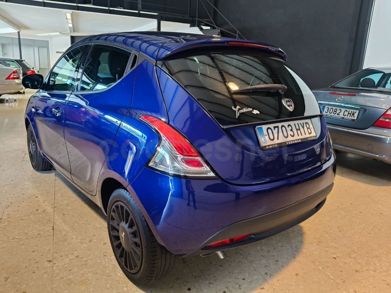 Lancia Ypsilon 2014 — photo 7