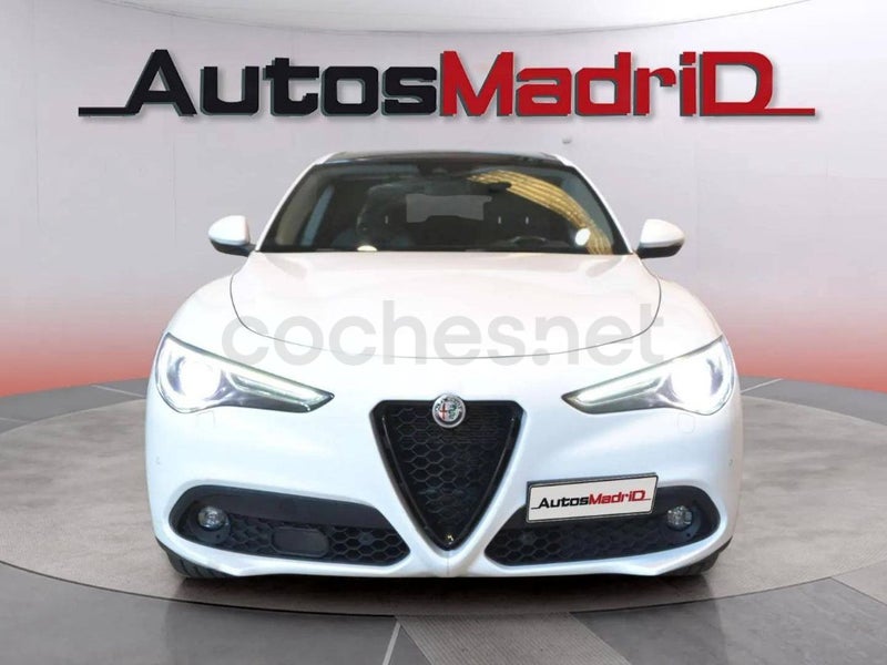 Alfa Romeo Stelvio 2021 — photo 2
