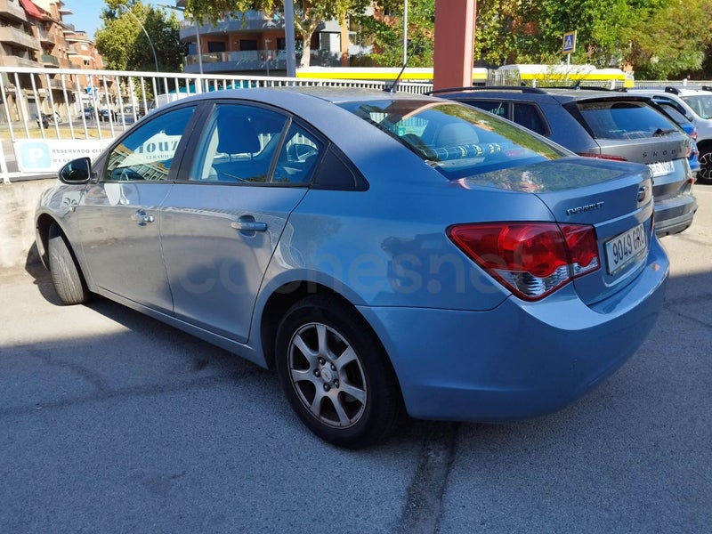 Chevrolet Cruze 2009 — photo 3