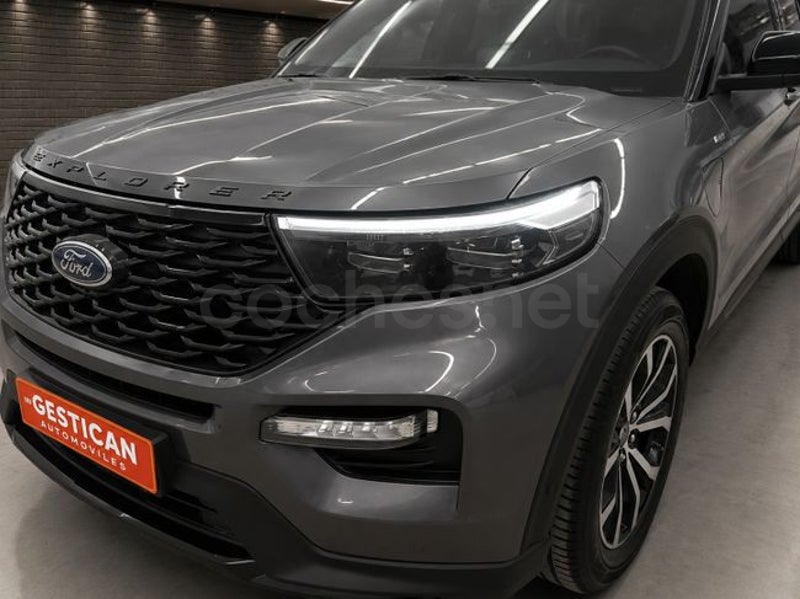 Ford Explorer 2022 — photo 4