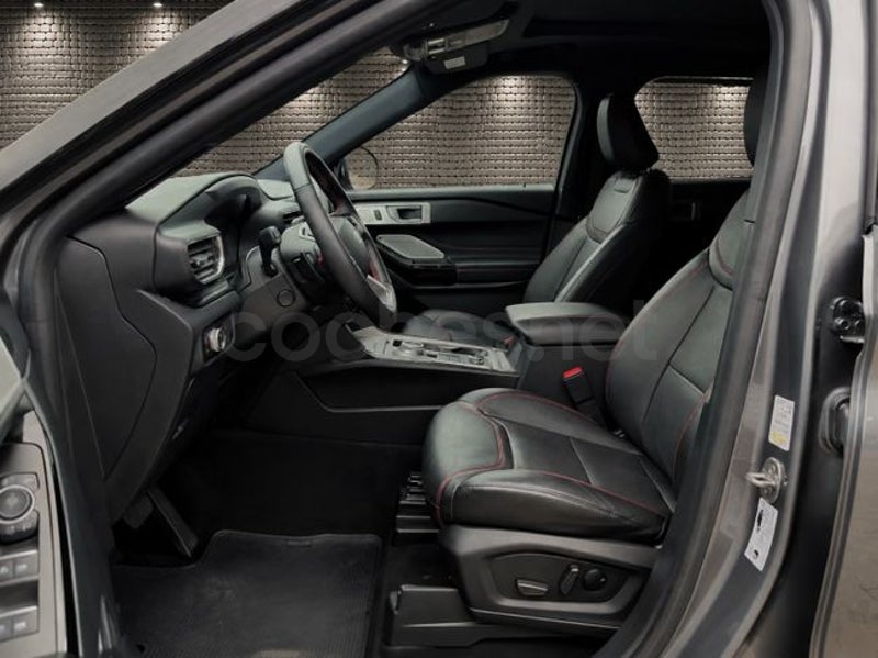 Ford Explorer 2022 — photo 7