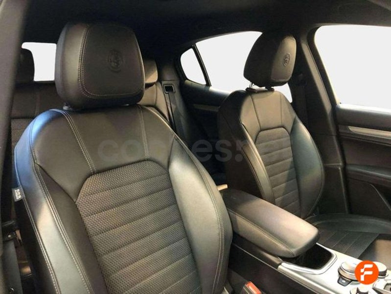 Alfa Romeo Stelvio 2022 — photo 5