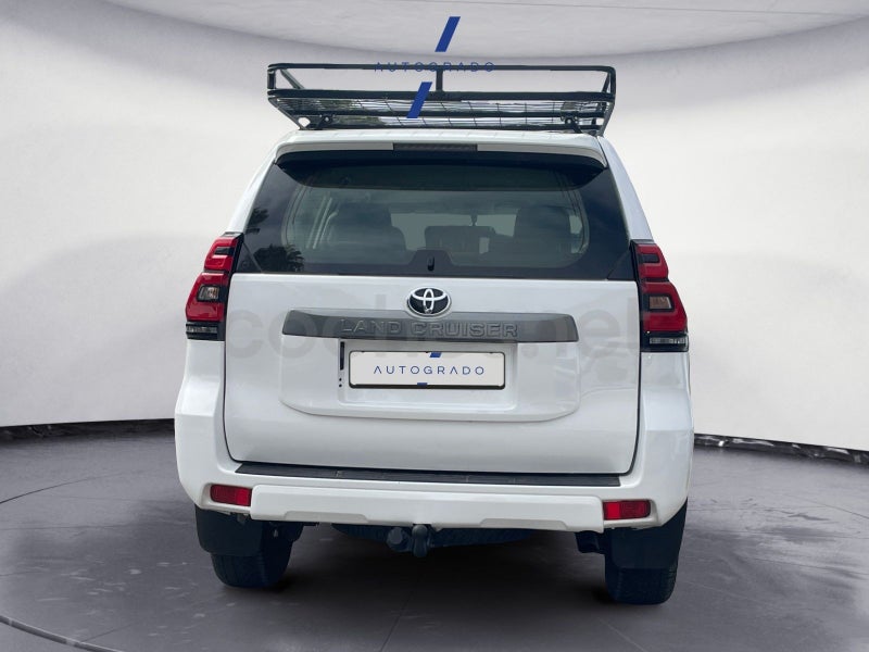 Toyota Land Cruiser 2020 — photo 3