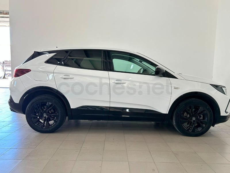 Opel Grandland Phev 2023 — photo 4