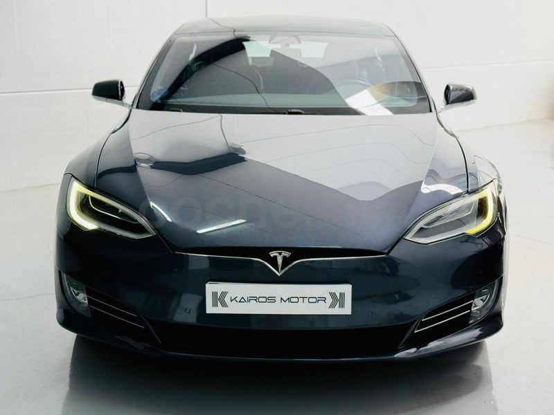 Tesla Model S 2019 — photo 2