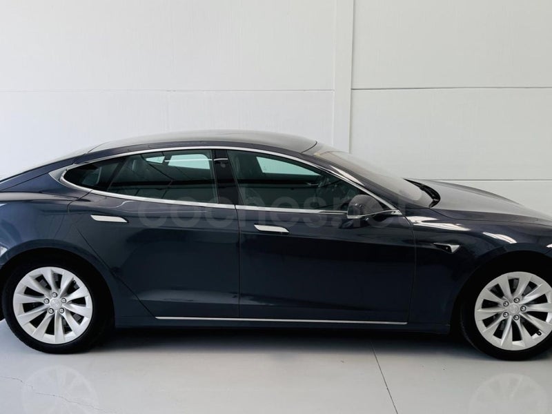 Tesla Model S 2019 — photo 3