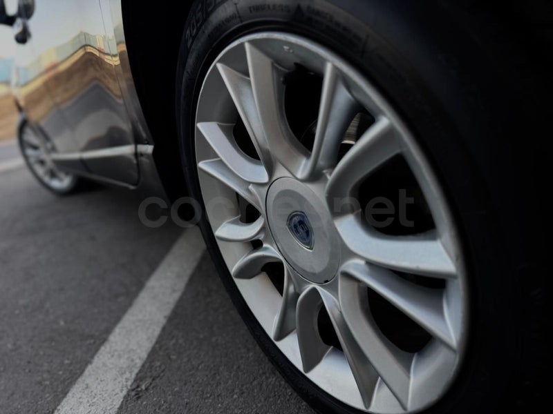 Lancia Delta 2013 — photo 7