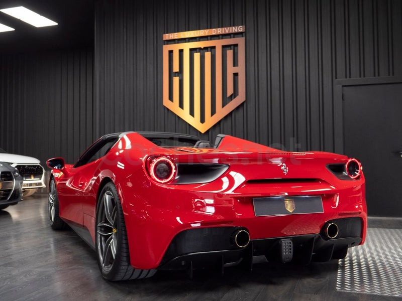 Ferrari 488 2016 — photo 7