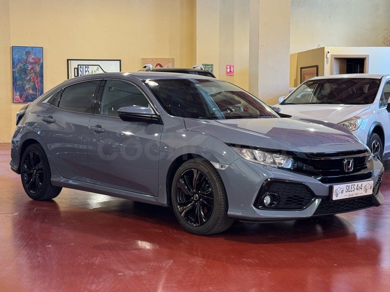 Honda Civic 2019 — photo 2