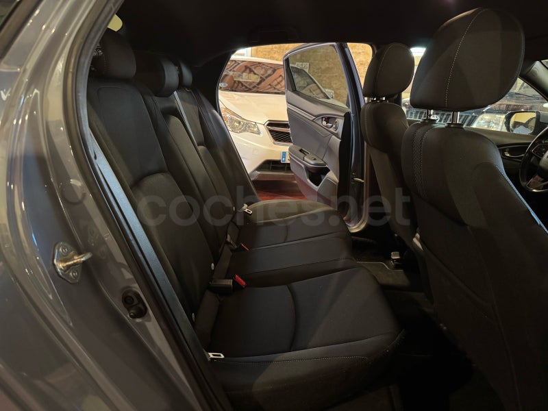 Honda Civic 2019 — photo 7