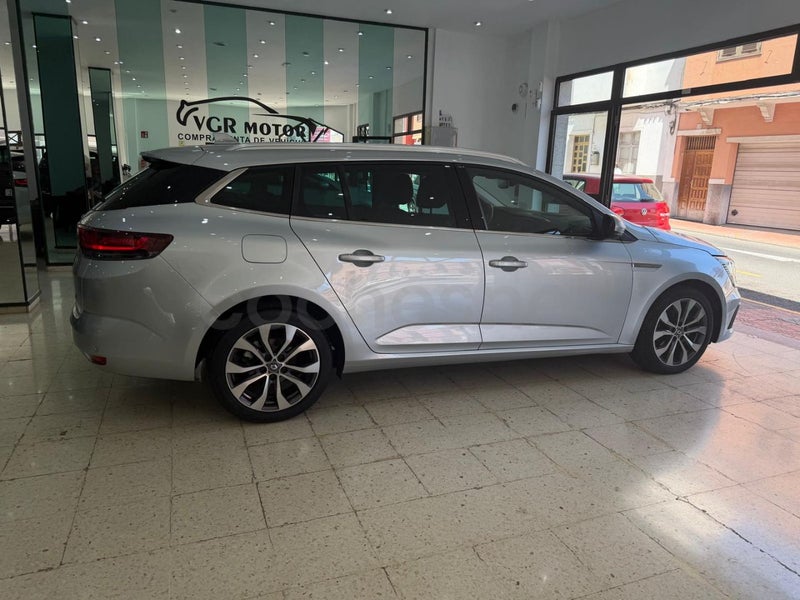 Renault Mégane 2023 — photo 4