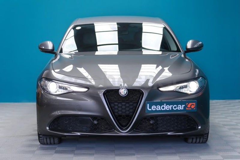 Alfa Romeo Giulia 2021 — photo 8