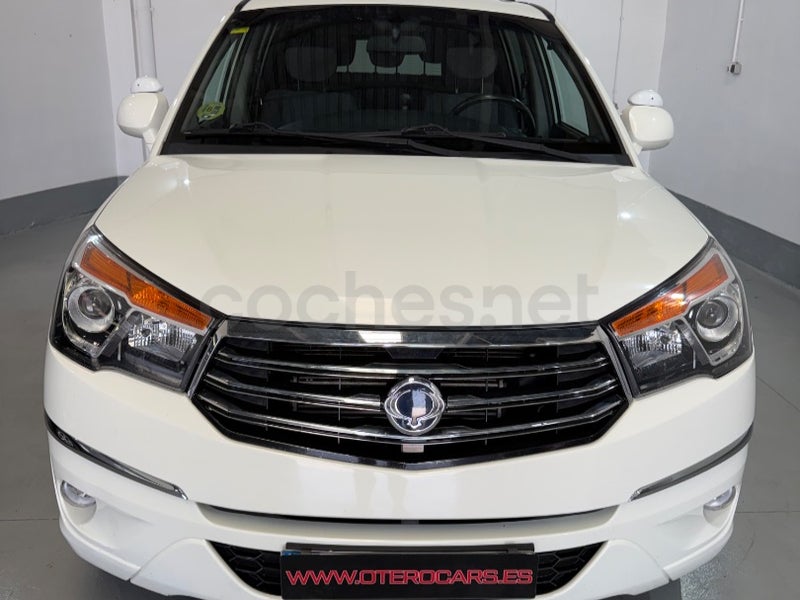 Ssangyong Rodius 2015 — photo 2