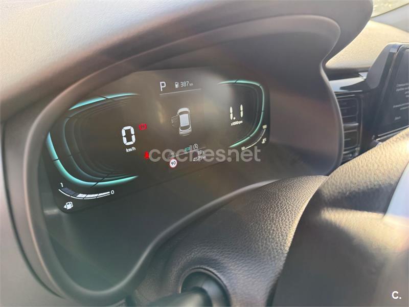 Kia Stonic 2025 — photo 7