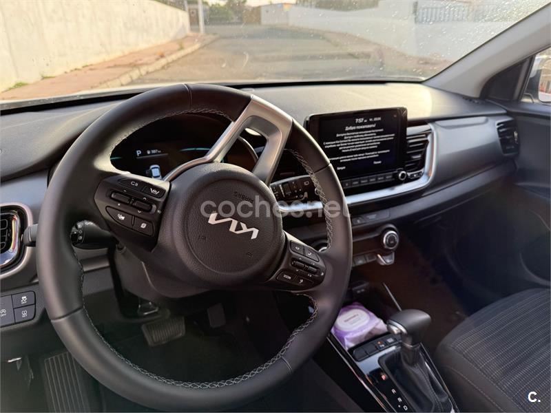 Kia Stonic 2025 — photo 8