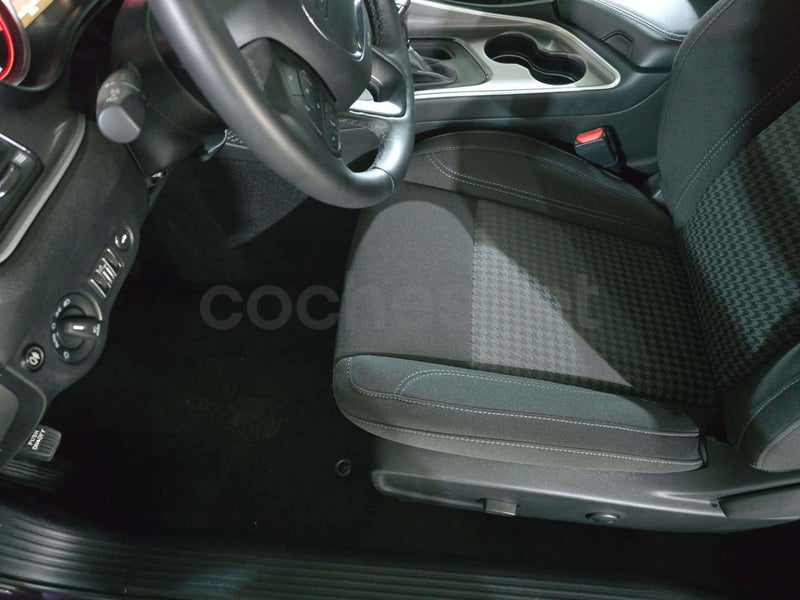 Dodge Challenger 2023 — photo 8