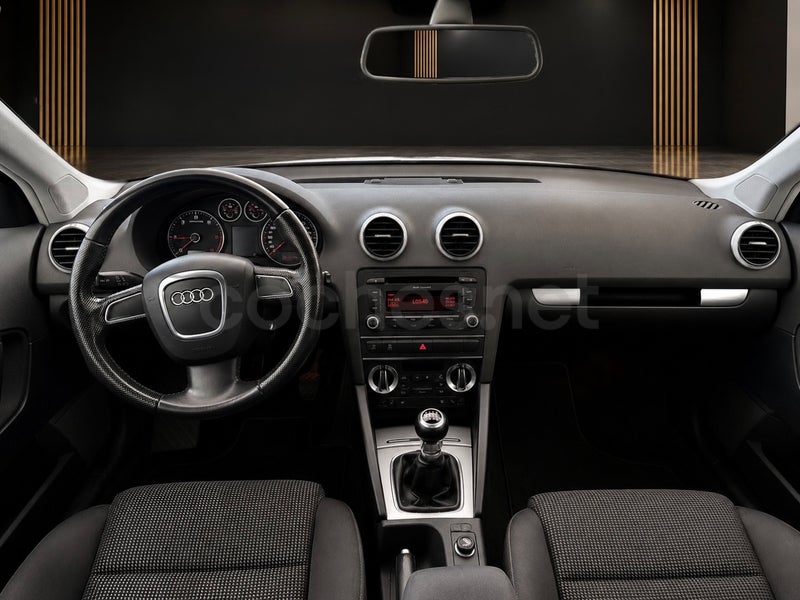 Audi A3 2010 — photo 2