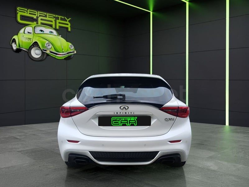Infiniti Q30 2017 — photo 5
