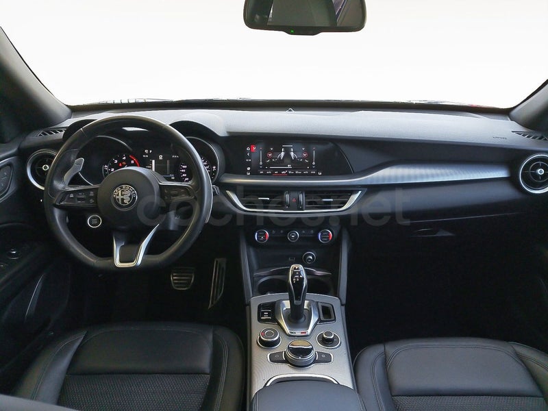 Alfa Romeo Stelvio 2022 — photo 8