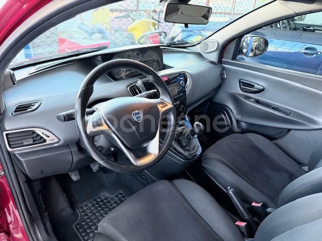 Lancia Ypsilon 2014 — photo 6