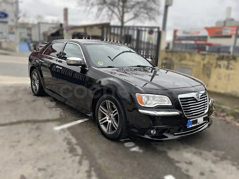 Lancia Thema 2012 — photo 2