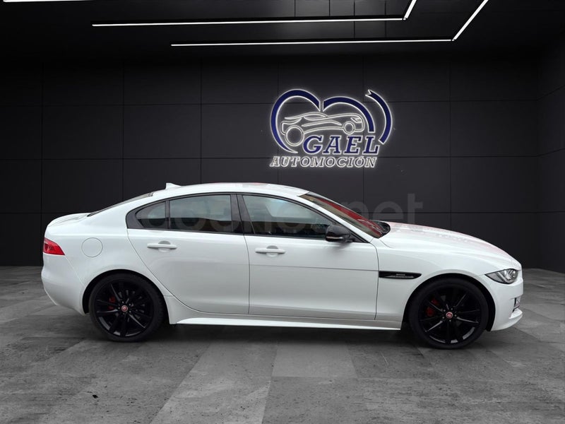 Jaguar Xe 2016 — photo 4