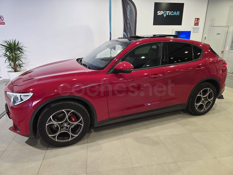 Alfa Romeo Stelvio 2022 — photo 2