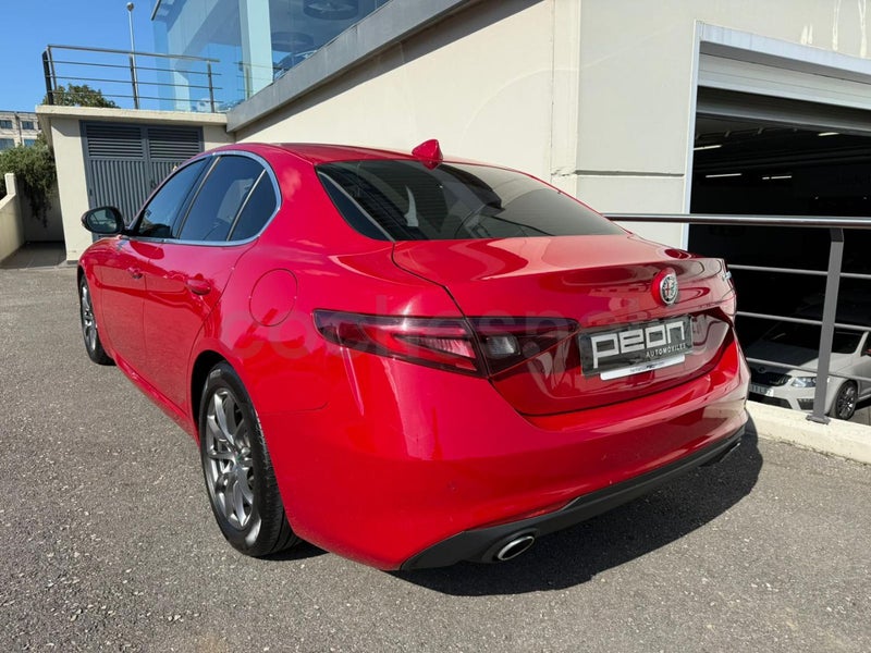 Alfa Romeo Giulia 2019 — photo 8