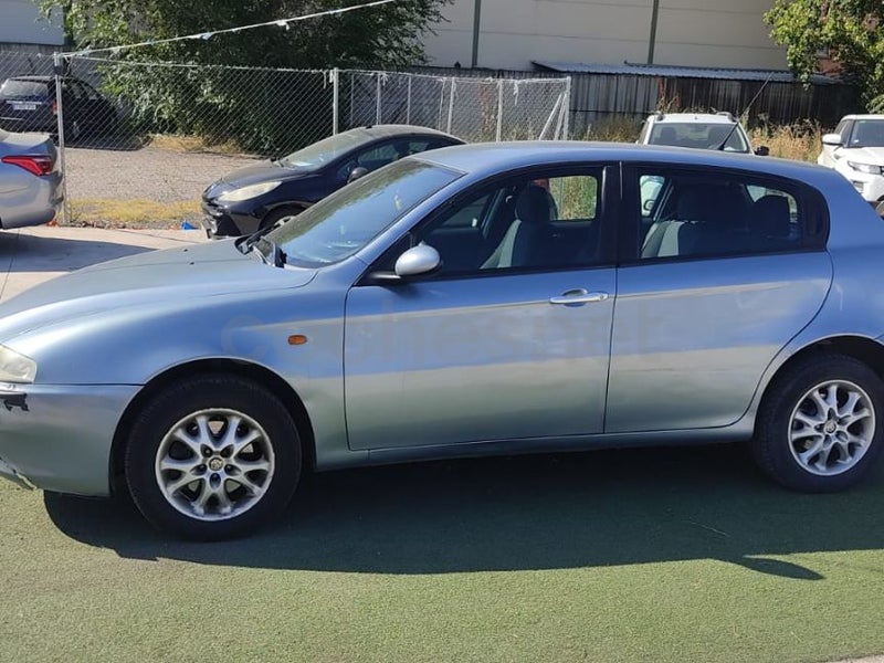 Alfa Romeo 147 2004 — photo 4