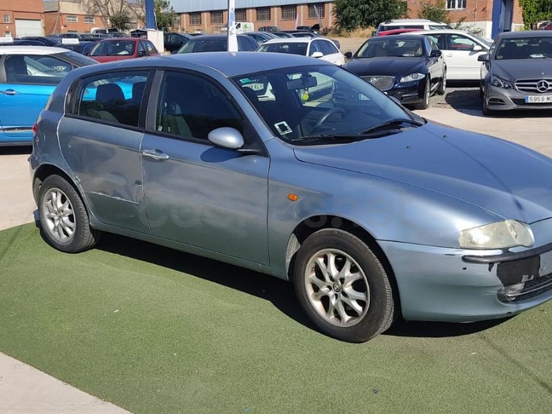Alfa Romeo 147 2004 — photo 7