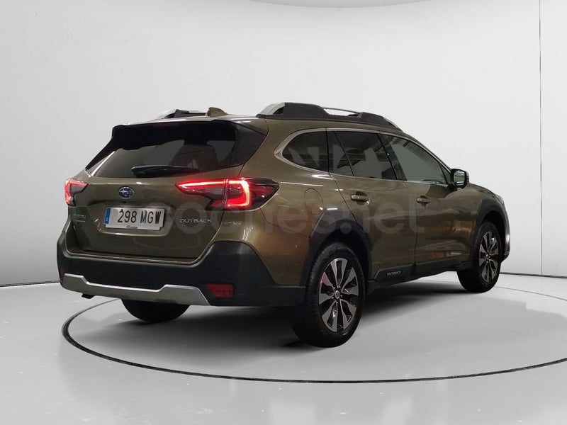 Subaru Outback 2023 — photo 2