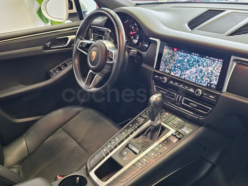 Porsche Macan 2021 — photo 8