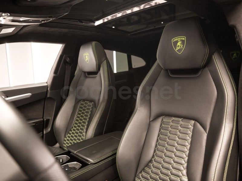 Lamborghini Urus Carbono 2020 — photo 2