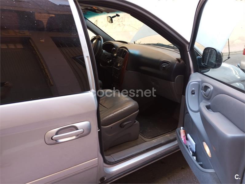 Chrysler Grand Voyager 2004 — photo 8