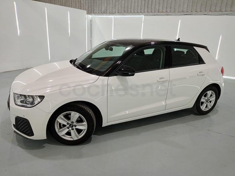 Audi A1 2022 — photo 2