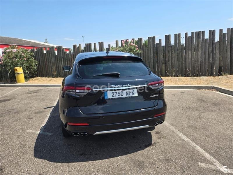 Maserati Levante 2017 — photo 4