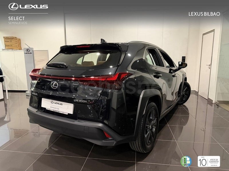 Lexus Ux 2026 — photo 2
