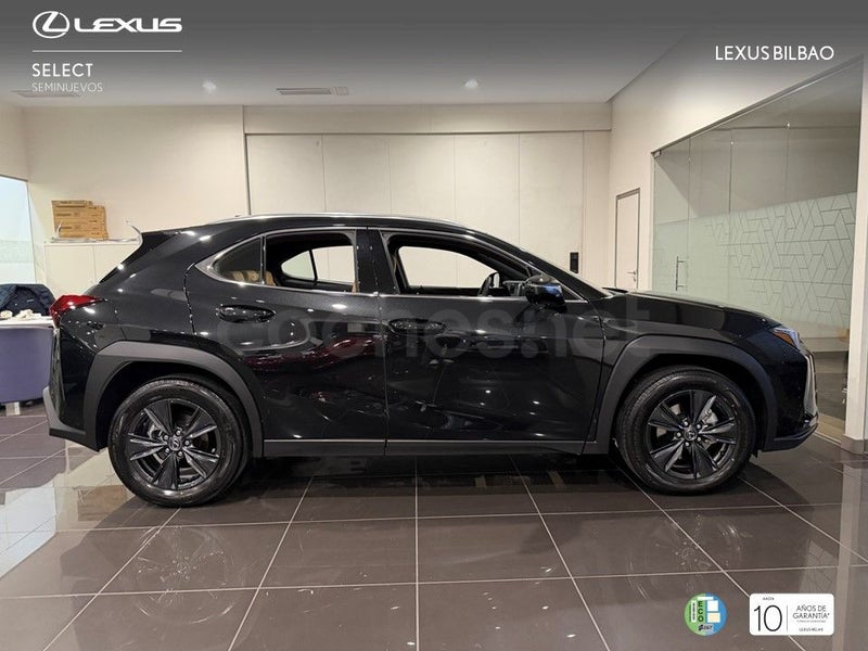 Lexus Ux 2026 — photo 3