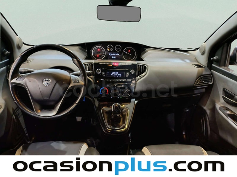 Lancia Ypsilon 2014 — photo 6