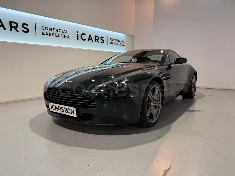 Aston Martin Vantage V8 2011