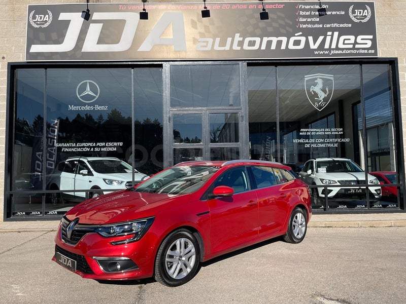 Renault Mégane 2020 — photo 2