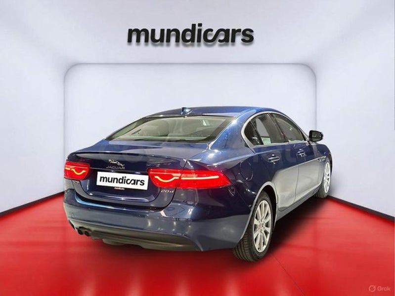 Jaguar Xe 2015 — photo 3