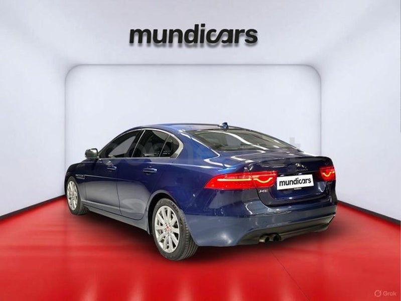 Jaguar Xe 2015 — photo 5